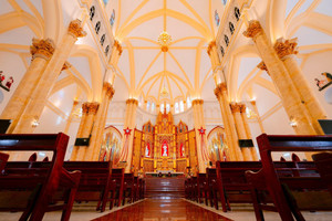 Thánh đường 400 tỷ lớn nhất Việt Nam lộng lẫy như cung điện, sức chứa 5.000 người, xây dựng trong 10 năm mới hoàn thành