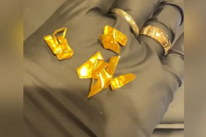 Chiếc điều hòa 20 năm tuổi được săn tìm vì phát hiện logo 6 chữ cái được làm hoàn toàn từ vàng nguyên chất