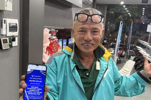 Mua VinFast Feliz để chạy xe ôm công nghệ, được ‘nâng đời miễn phí’ lên thẳng VF 5, chủ xe 'vạch rõ' kế hoạch lớn sắp tới