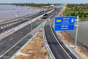 2 ngày tới, Việt Nam chính thức mở khai thác tuyến cao tốc 27.500 tỷ, mang theo kỳ vọng của hàng triệu người dân miền Tây Nam Bộ