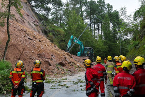 Phát triển hệ thống cảnh báo sạt lở đất ứng dụng AI, độ chính xác tới 90%