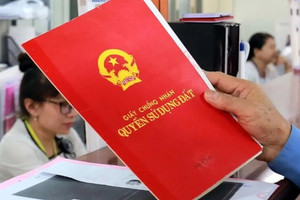 Đề xuất cho phép người dân Hà Nội thực hiện thủ tục thế chấp đất đai trực tuyến từ năm 2026