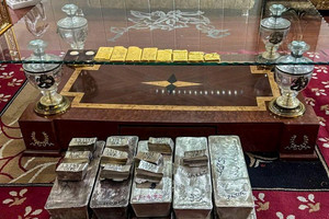 Tịch thu 313kg bạc, 6kg vàng và hơn 13 tỷ đồng tiền mặt từ 1 đại lý du lịch