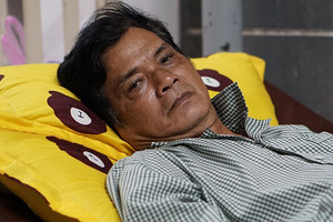 Nam nghệ sĩ nổi tiếng từng là 'bảo chứng phòng vé', nay từ bỏ sự nghiệp, làm shipper, sống cầm chừng qua ngày