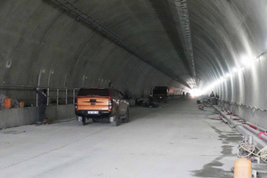 Sắp thông xe hầm xuyên núi kết nối 2 tỉnh hẹp ngang của Việt Nam