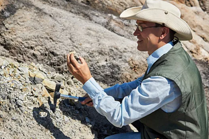 Phát hiện mỏ hơn 2 triệu tấn đất hiếm, 19 tấn vàng...