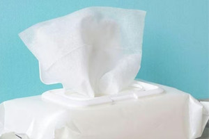 Sai lầm tai hại khi dùng khăn giấy ướt giá rẻ cho trẻ nhỏ mà hàng triệu phụ huynh đang mắc phải