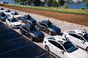 Taxi bay và xe tự lái đang dần trở thành một phần đời sống đô thị Trung Quốc