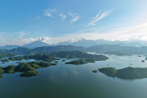 Lần đầu tiên Việt Nam có ‘thành phố du lịch hồ’, tọa lạc giữa vùng thiên nhiên 100 niên tuổi