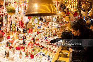 Thế giới rộn ràng chờ đón Giáng sinh 2025