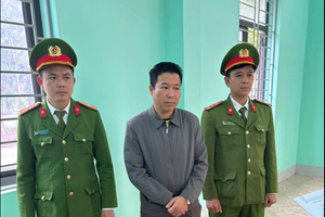 Khởi tố, bắt tạm giam một cán bộ Ban Quản lý dự án
