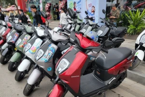 Xe máy điện của Honda giảm giá mạnh tại đại lý