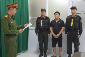 600 kg thịt bò giả được đưa tới 75 quán ăn khắp thành phố mỗi ngày: Cơ quan chức năng phanh phui quy trình sản xuất rùng rợn