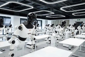 Trung Quốc mở ‘trường học’ cho robot hình người, dạy từ đứng dây chuyền nhà máy tới nấu ăn gia đình