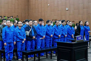 2 cựu Phó Chánh án TAND Cấp cao chính thức lĩnh án vì nhận hối lộ