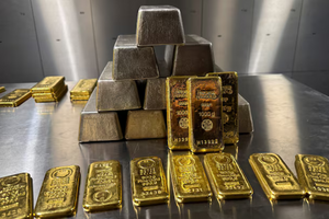 Giá vàng hôm nay 25/12: Phá kỷ lục mọi thời đại, tăng hơn 70% từ đầu năm