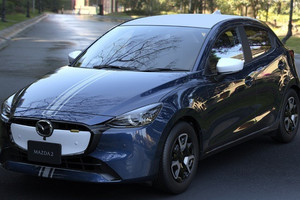 Từng bị đồn khai tử Mazda2 bất ngờ ra mắt bản 2026, giá từ 290 triệu đồng