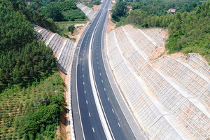 Tuyến cao tốc quan trọng của miền Bắc có bóng dáng Đèo Cả có diễn biến quan trọng