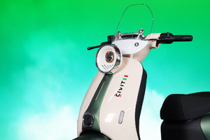 Xe điện học sinh - sinh viên 'nóng' trở lại: Mẫu xe gây 'sốt' nhờ thiết kế trẻ trung, đi tới 80km/lần sạc, giá chỉ 13,5 triệu