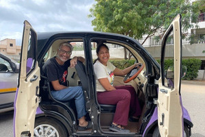 Mẫu ô tô điện giá rẻ ngang Honda SH Mode, khách Việt sẽ rất thích: Thiết kế 2+1 chỗ, 4 cửa rất đẹp, sạc 30 phút đi xa được 100km