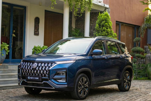 MG chính thức bán mẫu SUV cỡ B với giá 347 triệu: Thiết kế ‘nịnh mắt’, nội thất ngập tràn công nghệ, có tính năng rất hữu ích khi đi đường chật hẹp mà rẻ hơn Hyundai i10