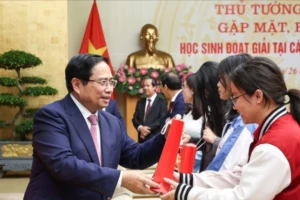 Thủ tướng: Khẩn trương xây dựng Đề án phát hiện và bồi dưỡng nhân tài trẻ Việt Nam