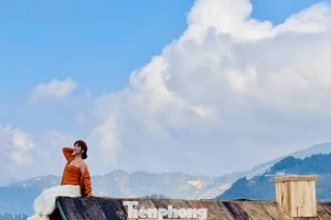 'Mái nhà chênh vênh' ở Tà Xùa thành điểm check-in độc nhất vô nhị