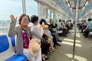 Ngày 1/1 sắp tới, người dân tại TP. HCM sẽ được miễn phí vé xe buýt và metro