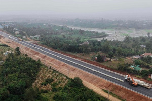 Sắp thông xe tuyến cao tốc nối ‘rừng - biển’ đầu tiên của Việt Nam