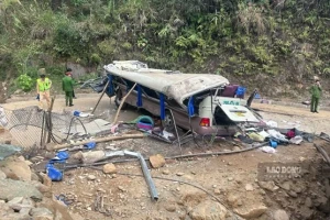 Yêu cầu kiểm tra doanh nghiệp có xe khách tai nạn làm 9 người tử vong