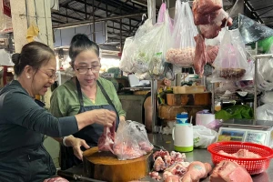 Cuối năm, thịt heo lại tăng 'nóng’