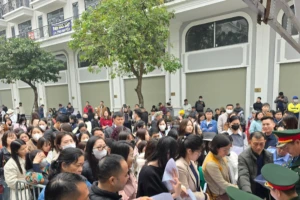 Hà Nội: Gần 1.000 khách hàng bốc thăm mua nhà ở xã hội Uy Nỗ