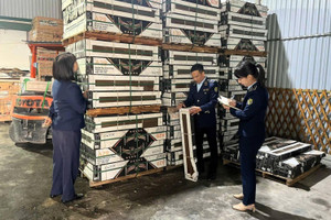 Phát hiện kho gạch ốp lát quy mô lớn không rõ nguồn gốc trị giá hàng trăm triệu đồng tại phường Thái Bình