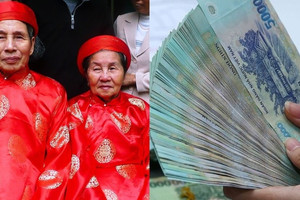 Dịp Tết Nguyên đán 2026, có địa phương mừng thọ 2,4 triệu đồng/người, tặng kèm vàng và vải lụa