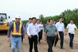 Thủ tướng chốt hạn thông xe cao tốc Châu Đốc - Cần Thơ - Sóc Trăng