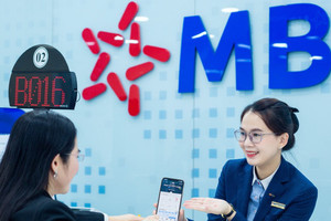 Lương thưởng cao vút của ngân hàng