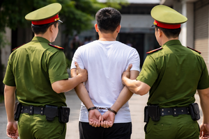 Bắt khẩn cấp chuyên viên phường chiếm đoạt tiền của dân khi xử lý hồ sơ đất đai