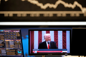 Sau cú sốc thuế quan của ông Trump, kinh tế toàn cầu đối mặt những thách thức gì trong năm 2026?