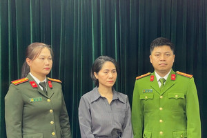 Kỳ lạ công ty đứng sau show 'Về đây bốn cánh chim trời': Vốn 5 tỷ, một năm đổi tên 3 lần không rõ mục đích