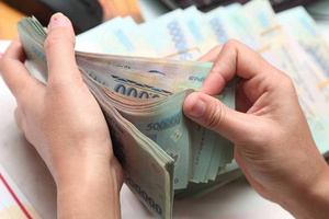 Ngày mai, người thuộc trường hợp này chính thức được tăng lương tối thiểu