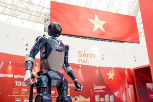 Vingroup mang robot hình người 'Make in Vietnam' tới triển lãm điện tử lớn nhất hành tinh