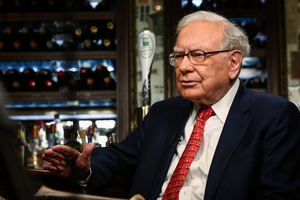 Lời khuyên của Warren Buffett dành cho giới trẻ: ‘Hãy chơi với những người giỏi hơn mình’