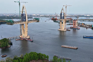 Cây cầu có nhịp chính dài nhất Đông Nam Á, kết nối 2 tỉnh thành giàu nhất cả nước sẽ hợp long trong năm nay