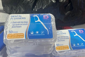 Tăm chỉ nha khoa 'không địa chỉ' bán tràn lan, giá chỉ 10.000 - 15.000 đồng