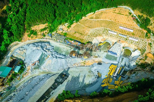 Hầm xuyên núi dài nhất cao tốc 22.000 tỷ, kết nối rừng - biển miền Trung nỗ lực về đích