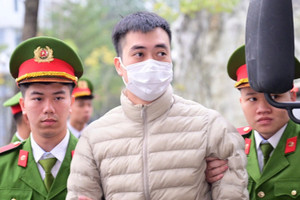 Xét xử vụ án Z Holding: Lãnh đạo công ty thừa nhận không có chuyên môn vẫn tự nghĩ ra công thức 26 loại sữa giả