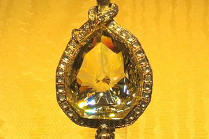 Tìm thấy viên kim cương 'quan trọng nhất lịch sử', nặng 137 carat tại két sắt của ngân hàng sau 100 năm mất tích bí ẩn