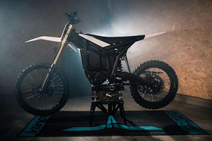 Cào cào điện sức mạnh tương đương 450 cc, trang bị off-road cao cấp: Đi xa tới 115km/lần sạc, giá khiến nhiều người ngỡ ngàng