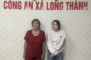 Tạm giữ hình sự bà chủ tiệm tạp hóa Nguyễn Thị Hà Ny, thu giữ tại chỗ 5.400.000 đồng