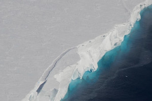 Bí mật bị che giấu hàng triệu năm dưới lớp băng Nam Cực vừa được tàu ngầm hé lộ